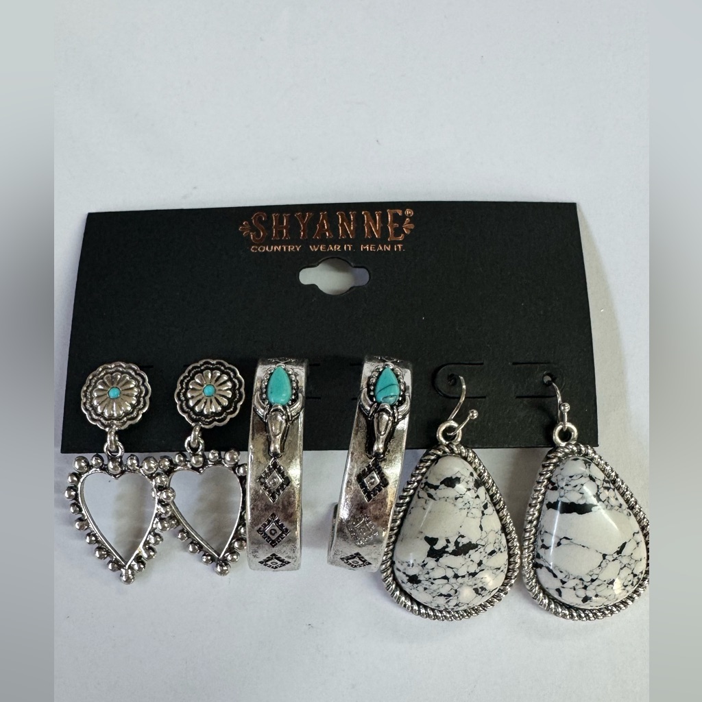 Shyanne Silver And White Earring Collection 25$